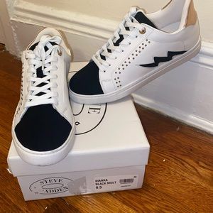 Steve Madden Bolt Sneakers